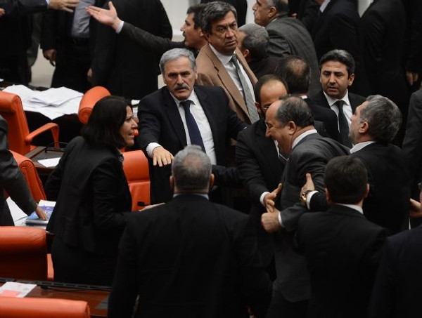 Meclis karıştı