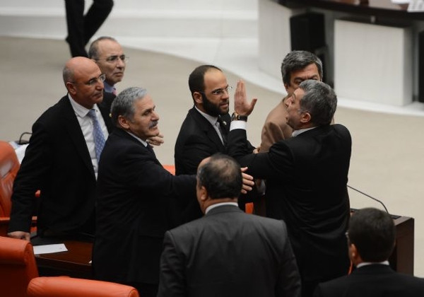 Meclis karıştı