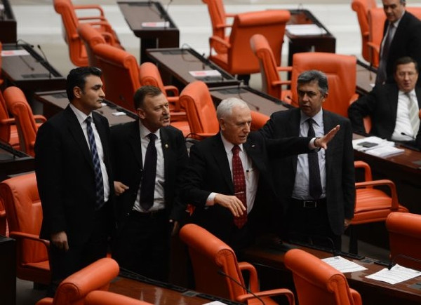 Meclis karıştı