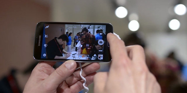 'Galaxy S5'i alan büyük hata yapar!'