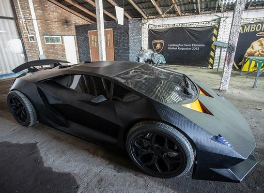 Kırgız gençlerden 'ev yapımı' Lamborghini