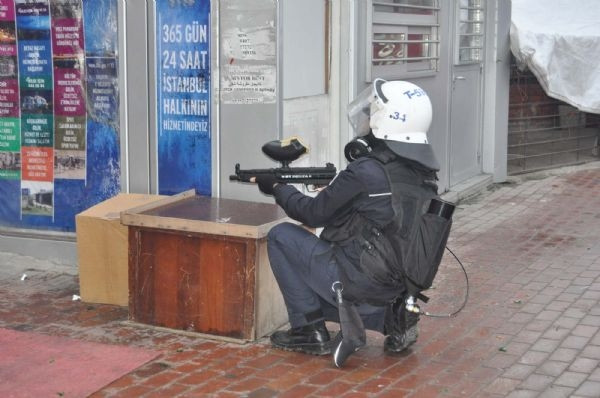 Kumkapı'da polis müdahalesi!