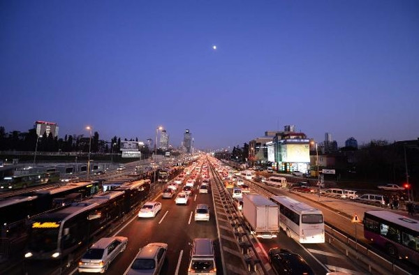 İstanbul'un trafik çilesi biter mi