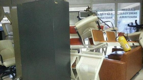 Hastane önünde Berkin gerginliği