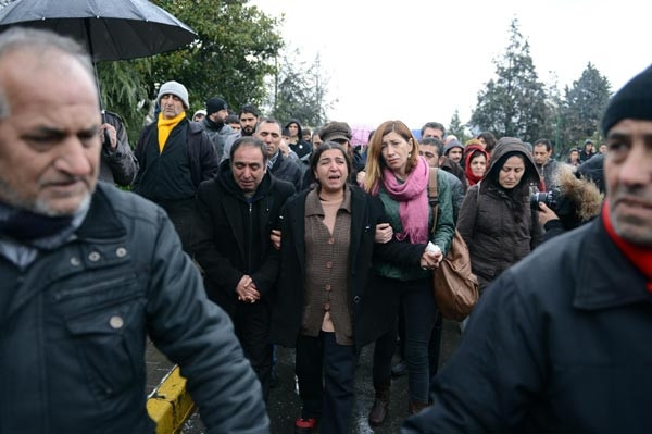 Berkin Elvan'ın ölümü: Hastane önünde olaylar çıktı