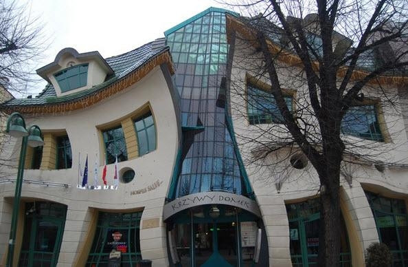 Dünyanın en tuhaf binaları