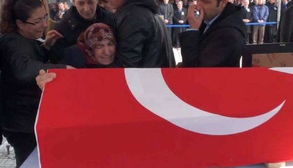 Şehit polis için emniyette tören düzenlendi