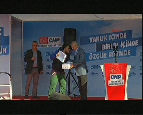 Kılıçdaroğlu'na ayakkabı kutusu