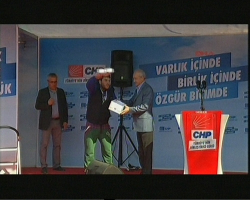 Kılıçdaroğlu'na ayakkabı kutusu