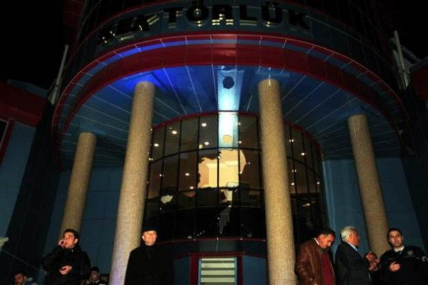 Öğrencilerle polis arasında arbede çıktı