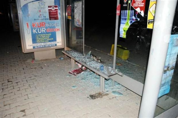 Öğrencilerle polis arasında arbede çıktı