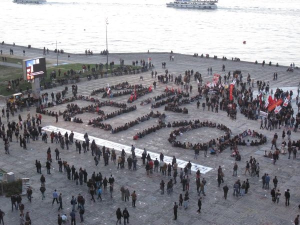 Erdoğan’a miting meydanında protesto
