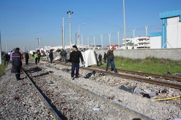 Mersin'de tren kazası: 9 ölü