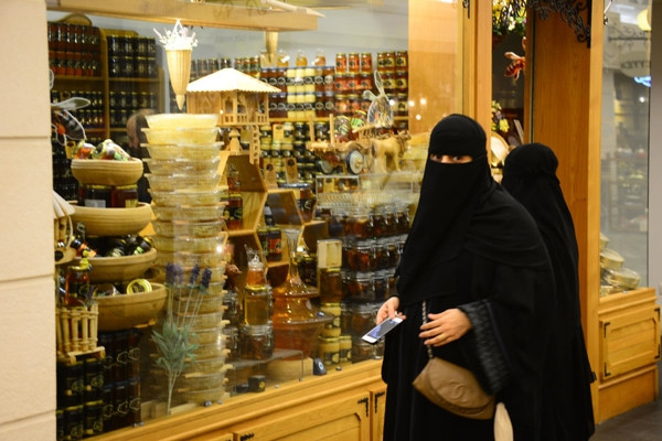 Arap turist kadınlar 'Süleyman'ı görünce..