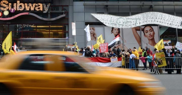 Erdoğan pankartları Times Meydanı‘nda