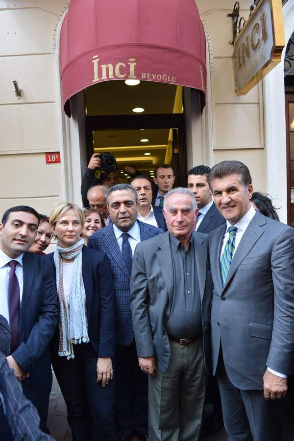 Sarıgül ve Kotil tarihi İnci pastanesinin açılışındaydı