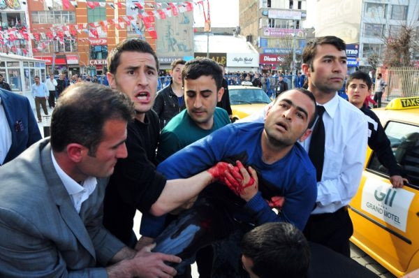 Van’daki miting sonrası gerginlik: 1 yaralı!