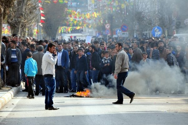 Van’daki miting sonrası gerginlik: 1 yaralı!
