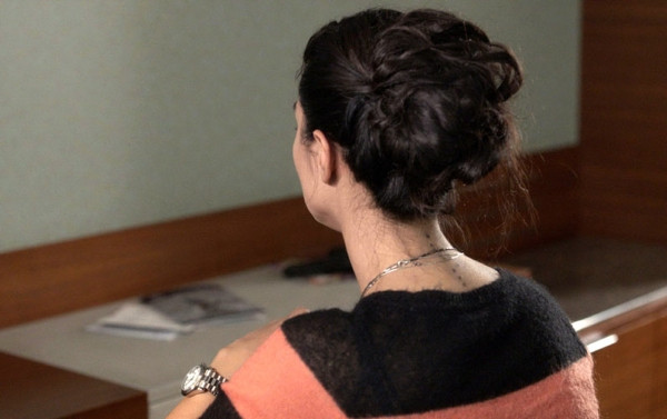 Tuba Büyüküstün'ün dövme sırrı