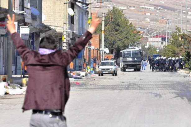 Bitlis Ahlat'ta hile iddiası sokakları karıştırdı!