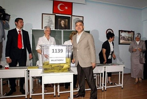 Bu insanları gördünüz