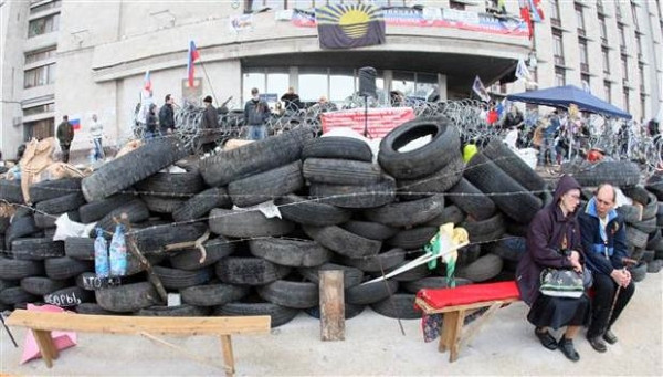 Donetsk'teki göstericiler devlet binalarından çıkmıyor
