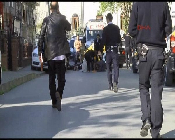 Eski vekilin aracına silahlı saldırı!