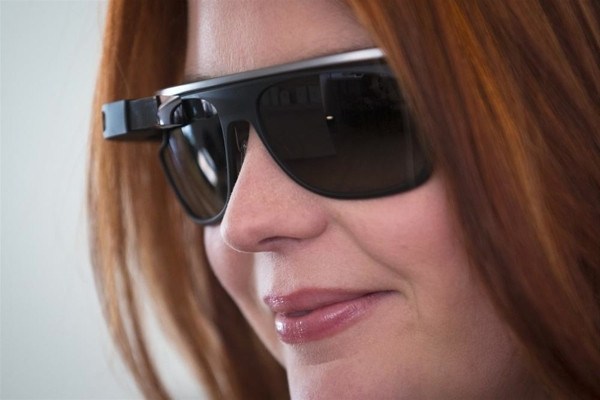 Google Glass' bugün satışa çıkıyor