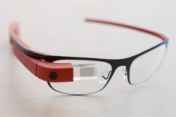 Google Glass' bugün satışa çıkıyor