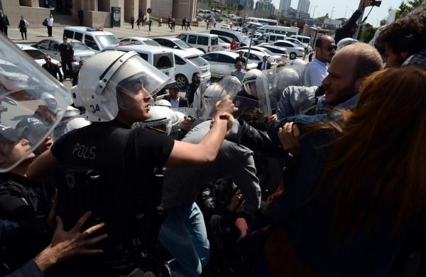 'Gezi parkı olayları davası' sonrası arbede
