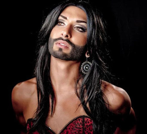 Conchita Wurst'a 'Eurovision'dan çekil' baskısı