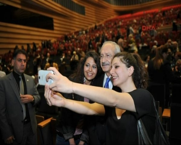 Kılıçdaroğlu'yla selfie