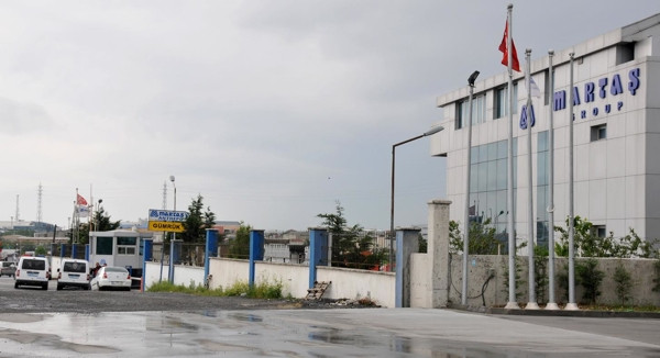 Demet Akalın‘ın kayınpederine şok baskın!
