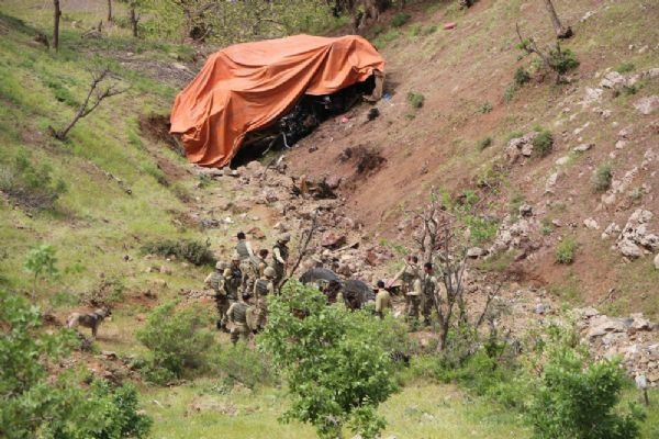 Hakkari'de 3 asker şehit 8 asker yaralı