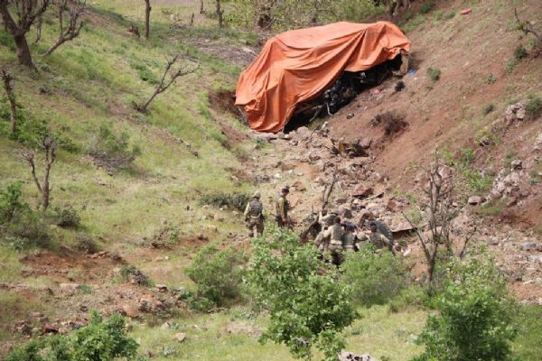 Hakkari'de 3 asker şehit 8 asker yaralı