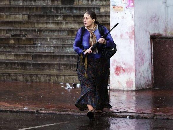 Ukrayna'da kadınlar da silahlandı