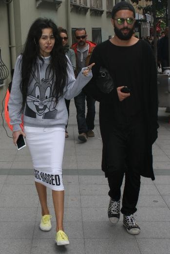 Caner Erkin,Asena Erkin yeni otomobil aldı