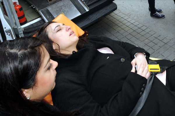 İstiklal Caddesi'nin bozuk zemini hastanelik etti