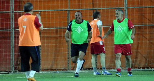AK Partili milletvekilleri halı saha maçı yaptı