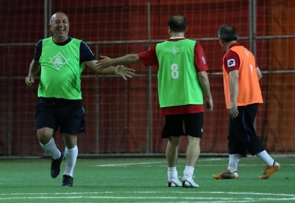 AK Partili milletvekilleri halı saha maçı yaptı