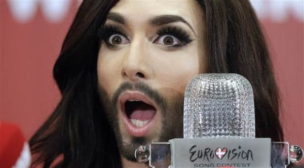 'Sakallı diva' ülkesinde kraliçe gibi karşılandı
