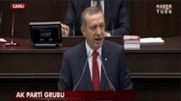 Erdoğan'a şok protesto Yaka paça gözaltı...