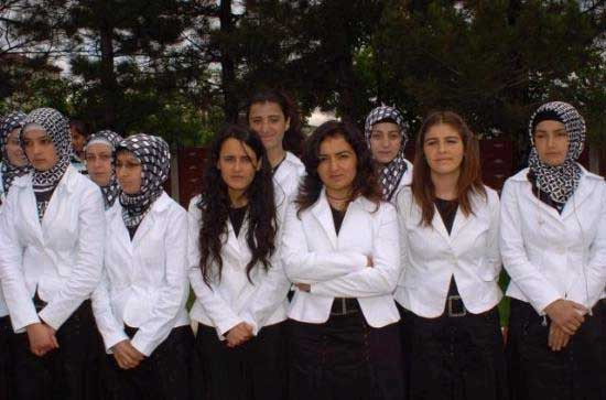Türban sonunda üniforma oldu