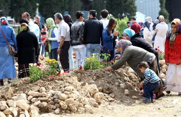 Soma'ya insan akını