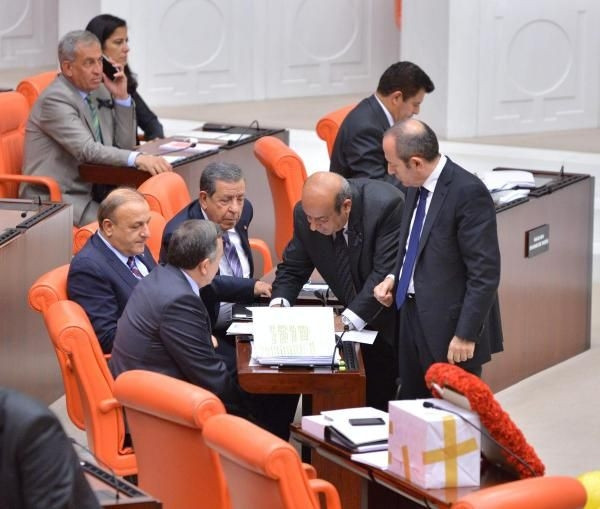 Meclis'te canlı yayın tartışması