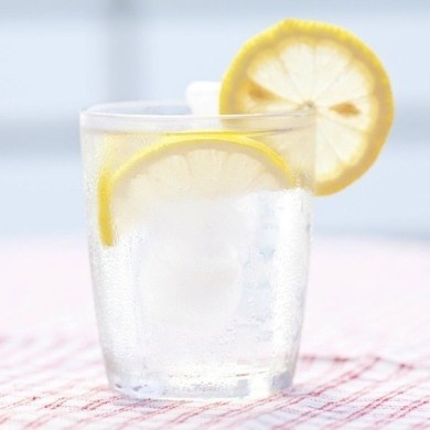 Her sabah limonlu su içmeniz için 8 sebep