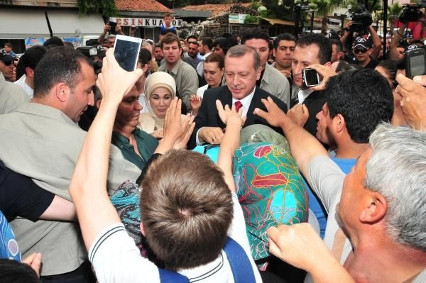 'Bin lira ile ben dört tane çocuğu nasıl geçindireyim?'