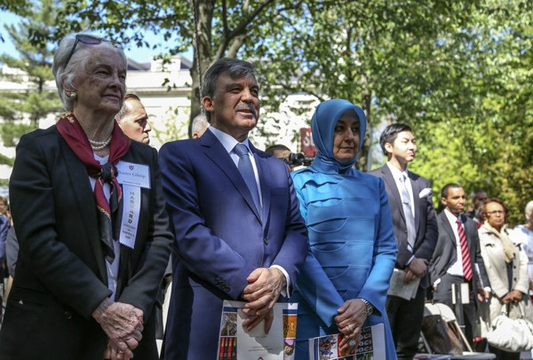 Cumhurbaşkanı Gül oğlunun mezuniyetine katıldı