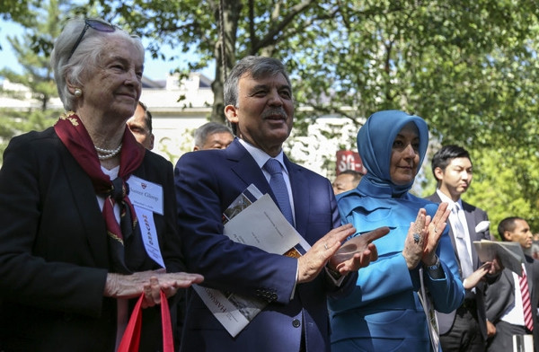 Cumhurbaşkanı Gül oğlunun mezuniyetine katıldı