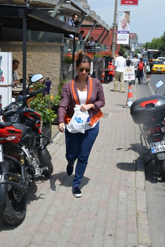 Yüzükleriyle şov yaptı